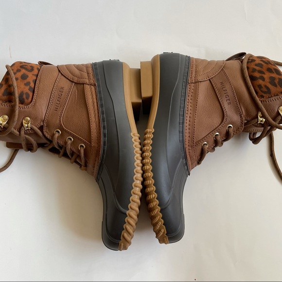 Tommy Hilfiger Reise leopard print high top duck rain boots 9 - Picture 9 of 14